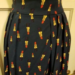 Eva Mendes Maddie lipstick skirt